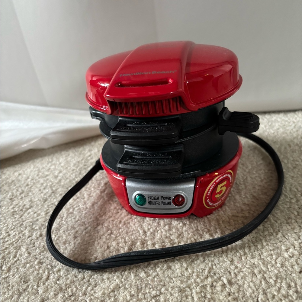 Hamilton Beach Red and Black Sandwich Maker